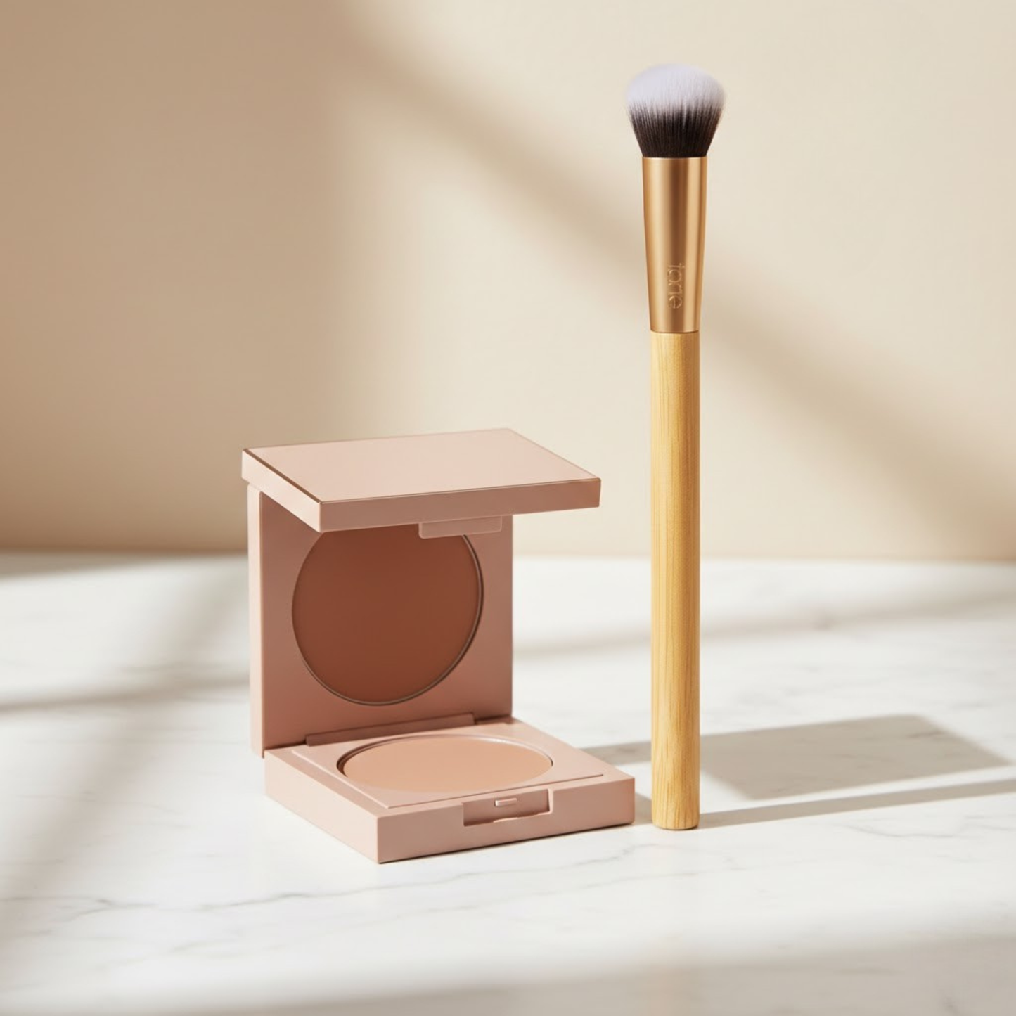 Concealer Claw Brush